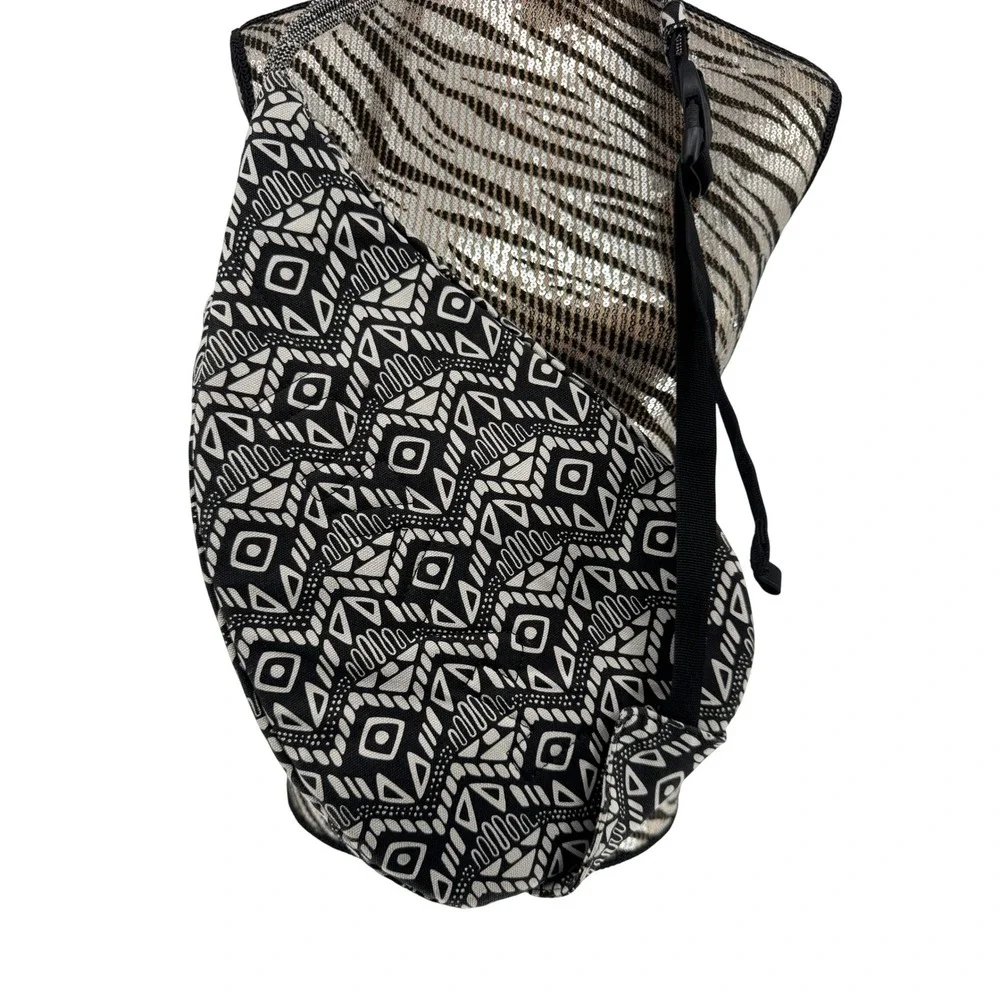 KAVU Rope Bag Black White Geometric Tribal Canvas Sling Crossbody Backpack - Picture 7 of 8